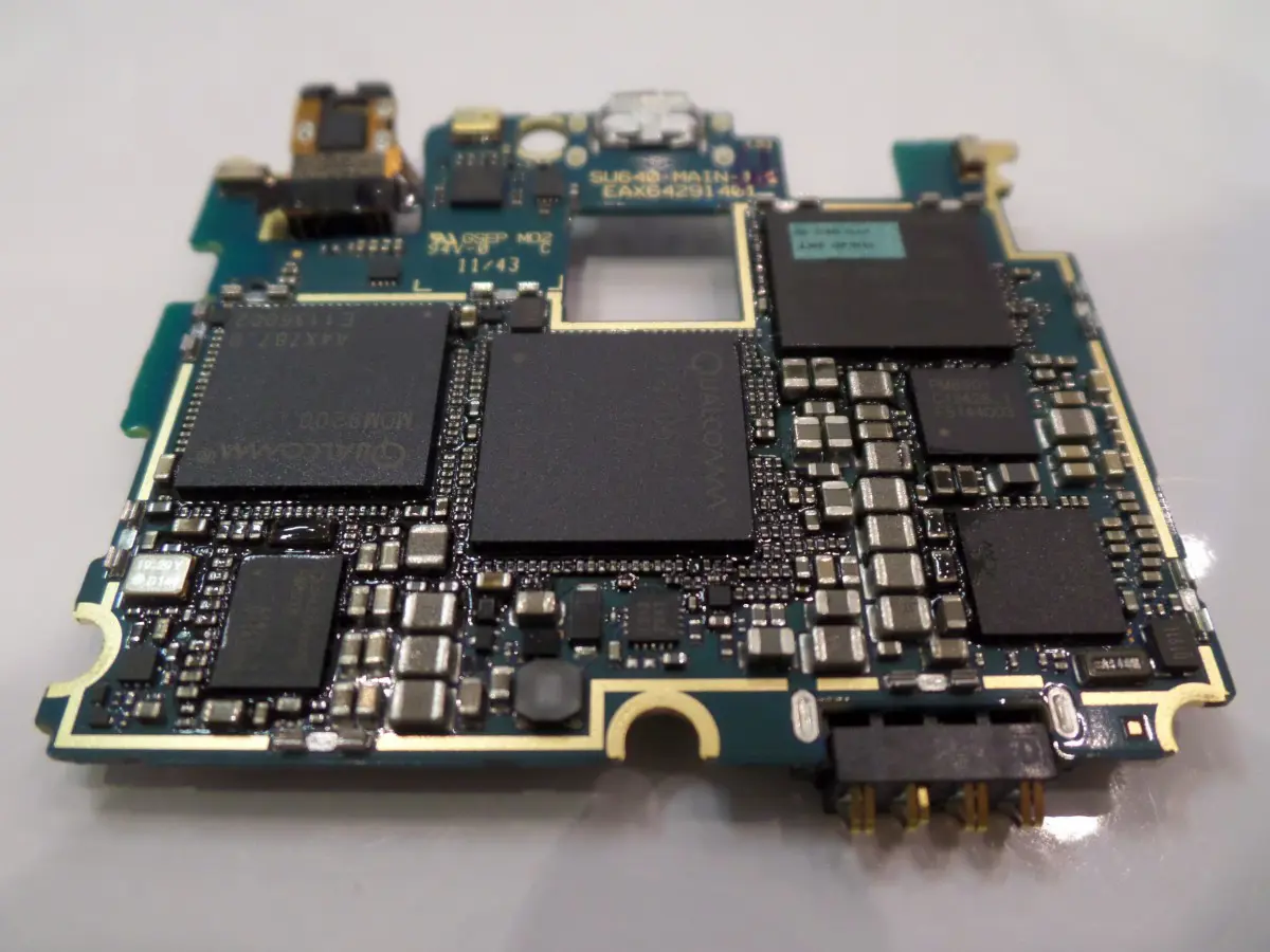 Tesla Cybertruck teardown shows Mexican parts and poor quality with wire steering. IMG